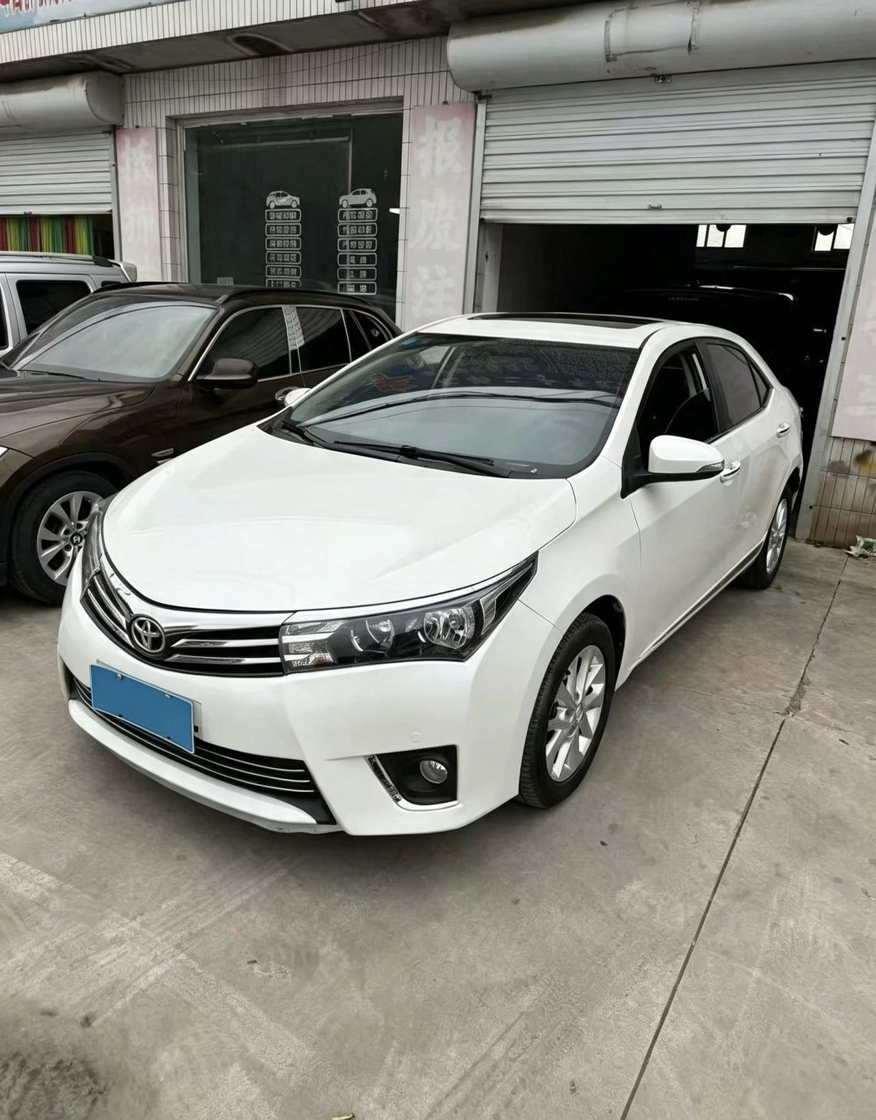 2017 2017 car image