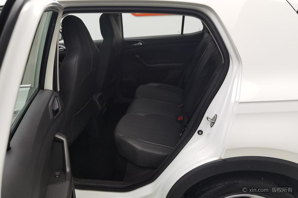 Volkswagen T-Cross 2020 #20 Volkswagen T-Cross 2020 car image #20