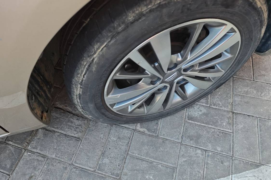 GEELY Emgrand 2018 #30 GEELY Emgrand 2018 car image #30
