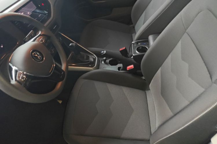 Volkswagen Polo 2023 car image #15