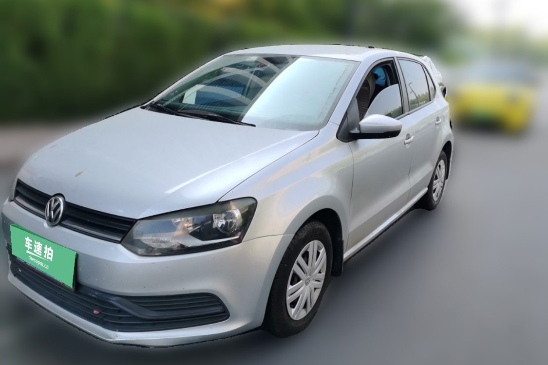 Volkswagen Polo 2015 Volkswagen Polo 2015 car image