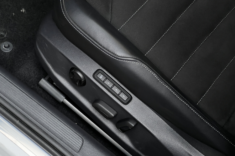 Volkswagen Golf 2020 #19 Volkswagen Golf 2020 car image #19