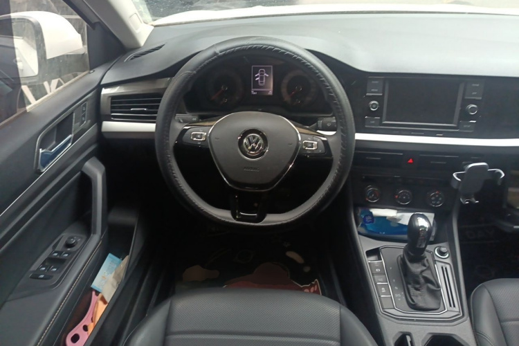Volkswagen Lavida 2020 car image #11