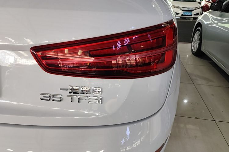 Audi Q3 2016 imagen de coche #8