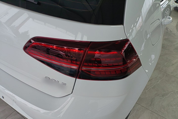 Volkswagen Golf 2019 #8 Volkswagen Golf 2019 car image #8