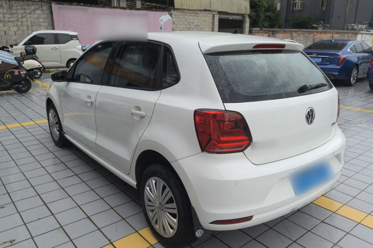 Volkswagen Polo 2018 car image #5