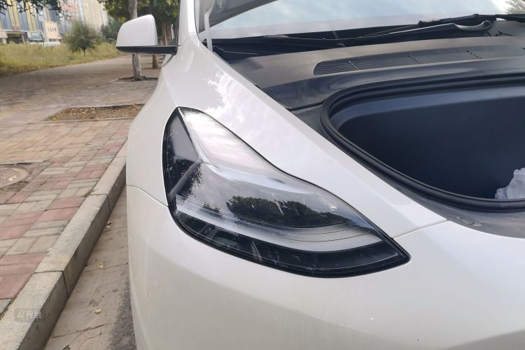 Tesla Model Y 2024 #8 Tesla Model Y 2024 immagine di auto #8