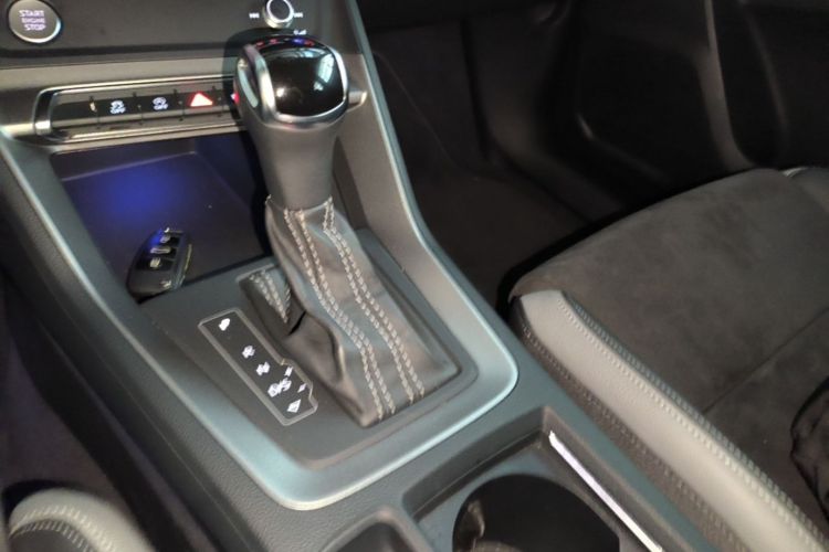 Audi Q3 2019 #14 Audi Q3 2019 car image #14