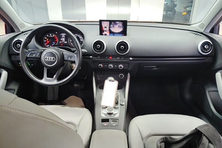 Audi A3 2019 immagine di auto #10
