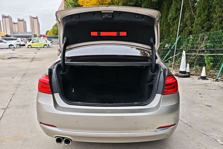 BMW 3 Series 2019 #19 BMW 3 Series 2019 car image #19