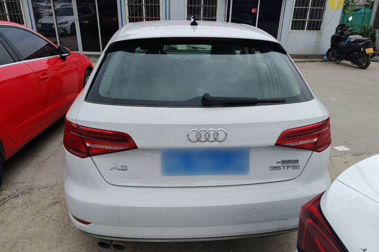 Audi A3 2019 car image #6