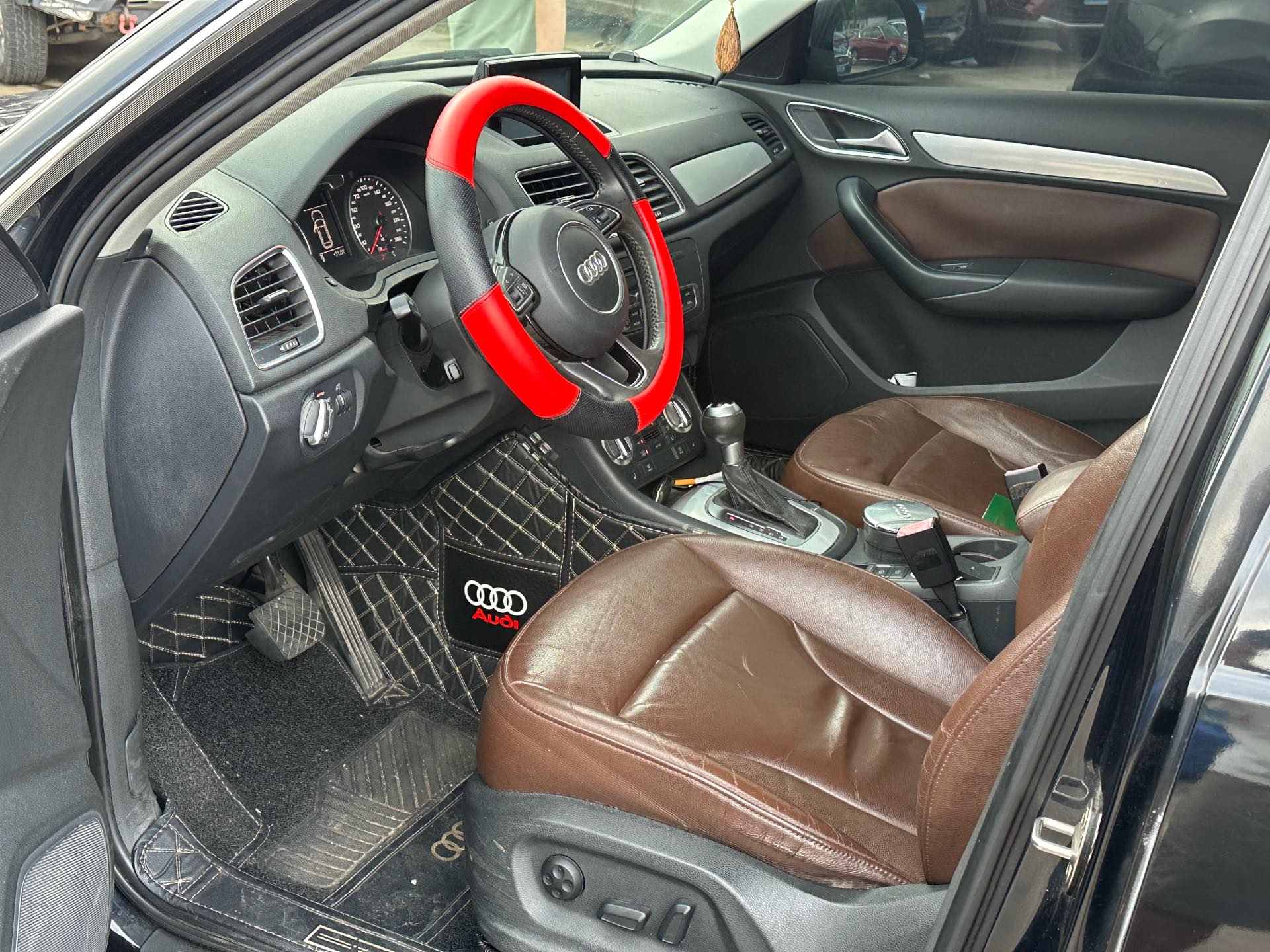 Audi Q3 2014 #4 Audi Q3 2014 car image #4