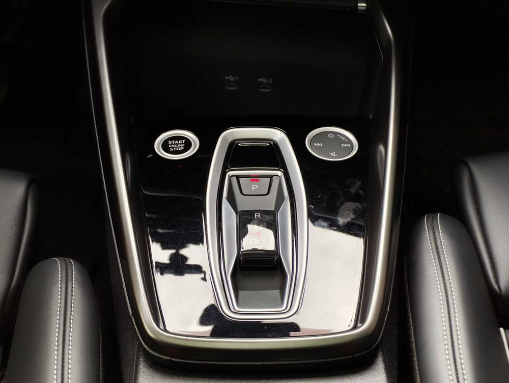 Audi A3 2024 car image #12