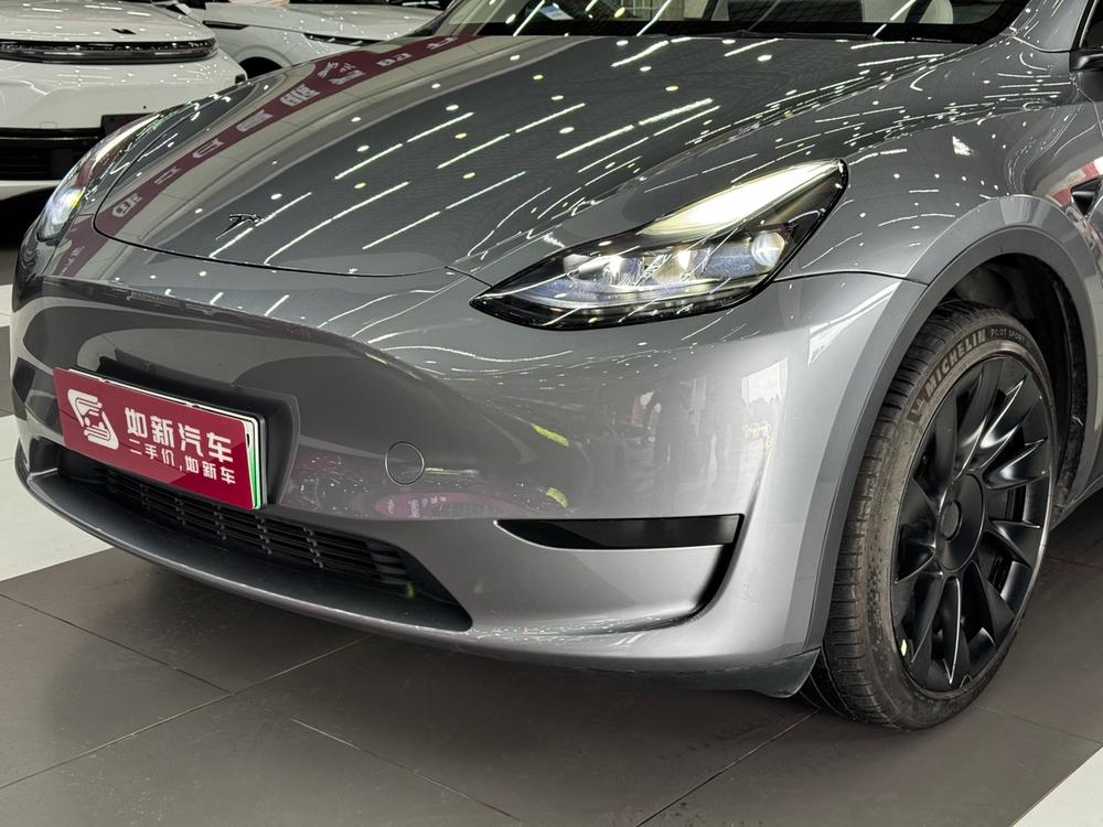 Tesla Model Y 2024 #9 Tesla Model Y 2024 car image #9