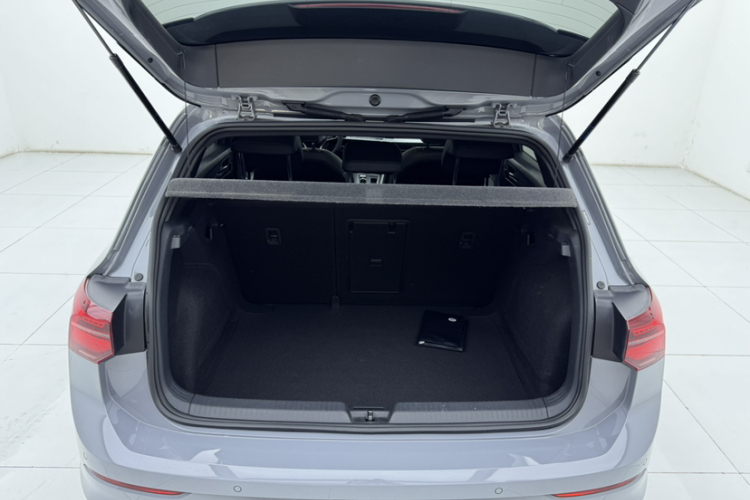 Volkswagen Golf 2021 car image #22