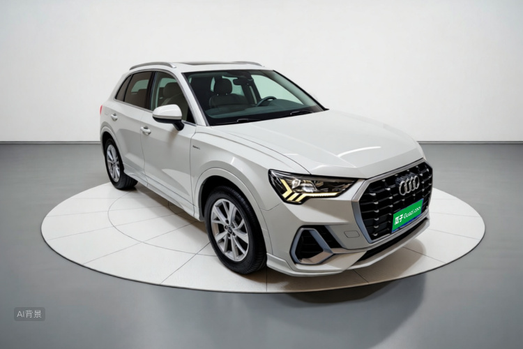 Audi Q3 2019 car image #4
