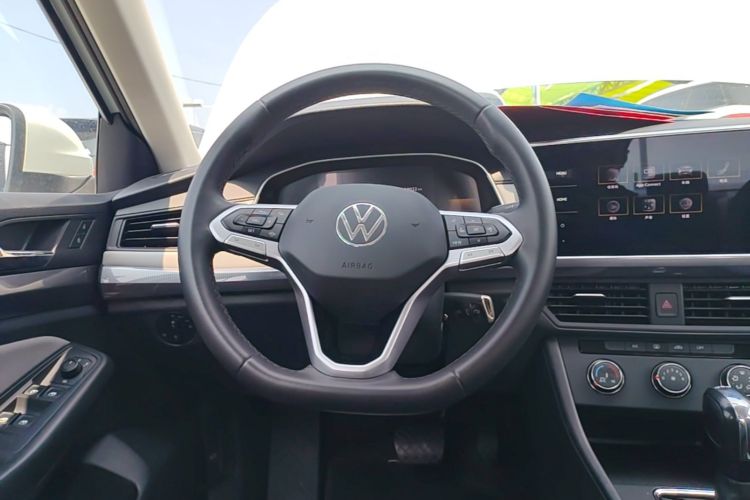 Volkswagen Bora 2024 car image #15