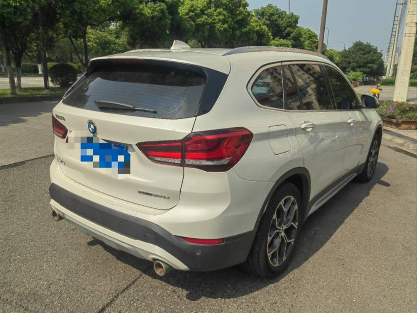 BMW X1 2022 car image #2