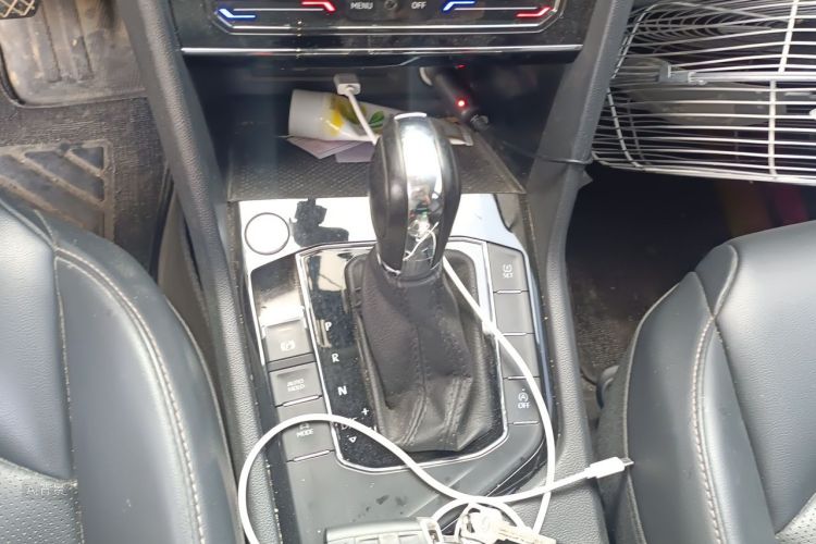 Volkswagen Tharu 2021 car image #16