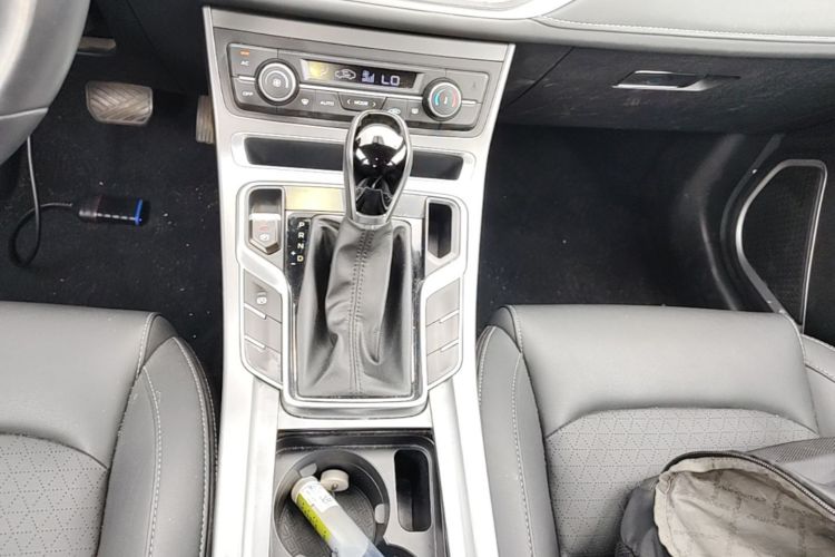 GEELY Emgrand 2020 #18 GEELY Emgrand 2020 car image #18