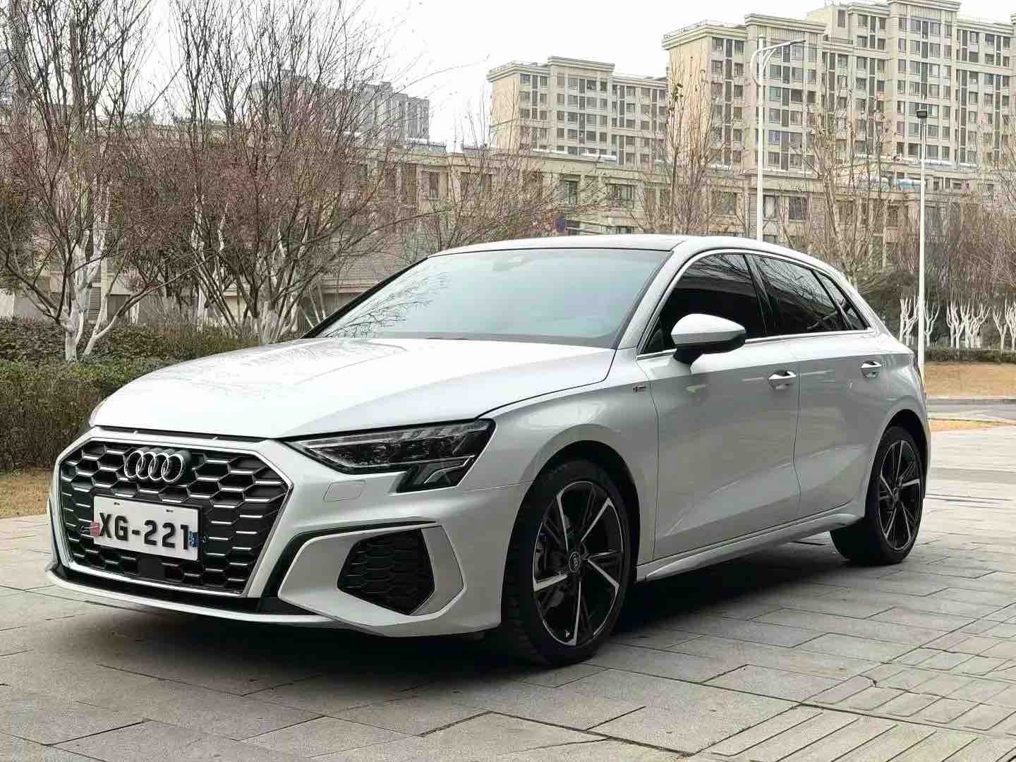 2022 immagine di auto 