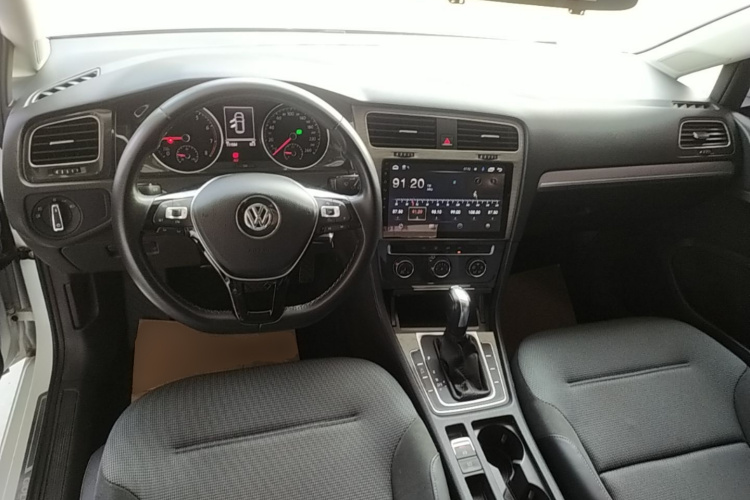 Volkswagen Golf 2019 #10 Volkswagen Golf 2019 car image #10