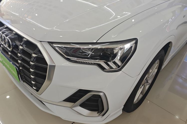 Audi Q3 2019 #23 Audi Q3 2019 car image #23
