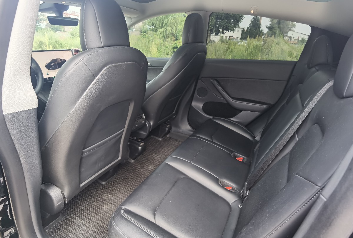 Tesla Model Y 2022 car image #7