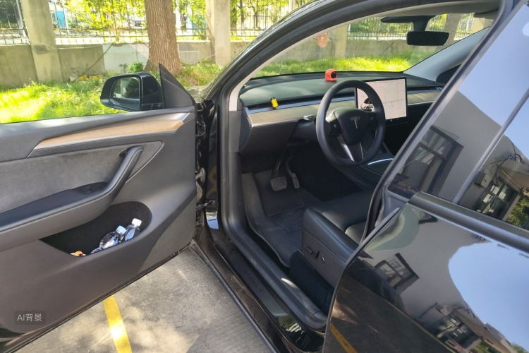 Tesla Model Y 2021 #18 Tesla Model Y 2021 car image #18