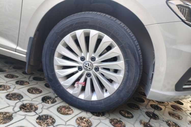 Volkswagen Lavida 2020 car image #9