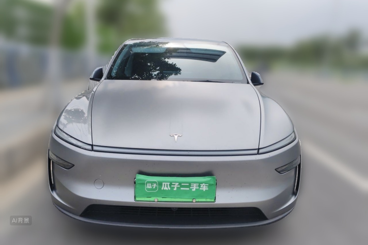 Tesla Model Y 2025 #3 Tesla Model Y 2025 car image #3