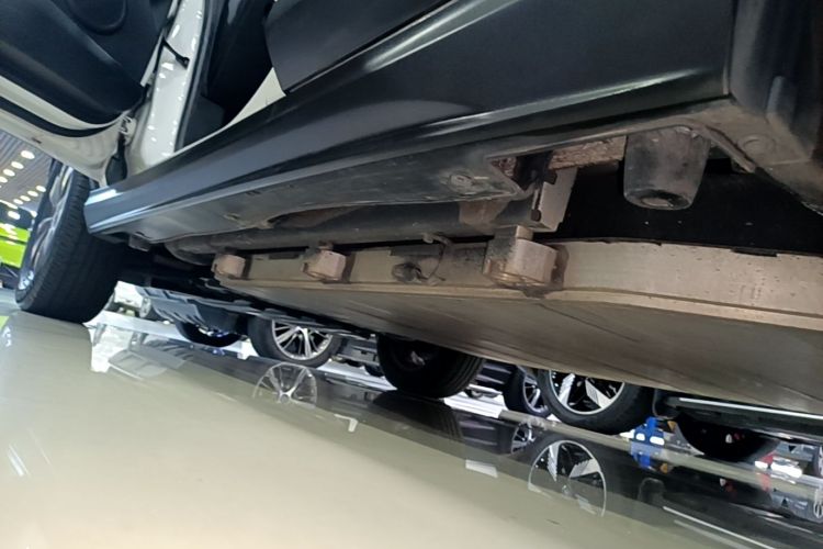 BYD Yuan New Energy 2019 imagen de coche #27