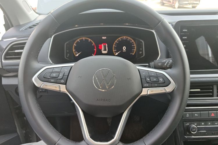 Volkswagen Tharu 2025 car image #11