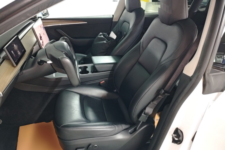 Tesla Model Y 2023 #15 Tesla Model Y 2023 car image #15
