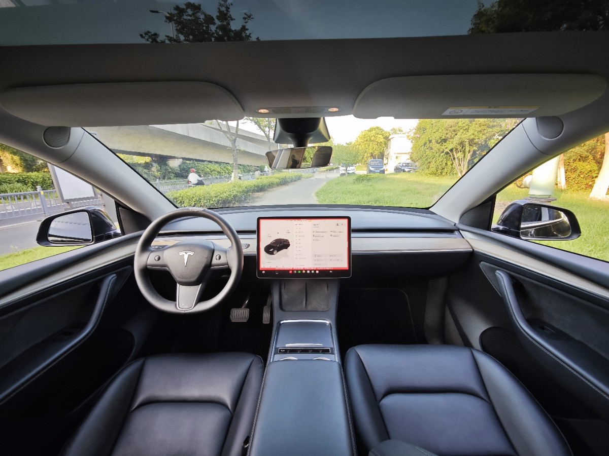 Tesla Model Y 2022 car image #7