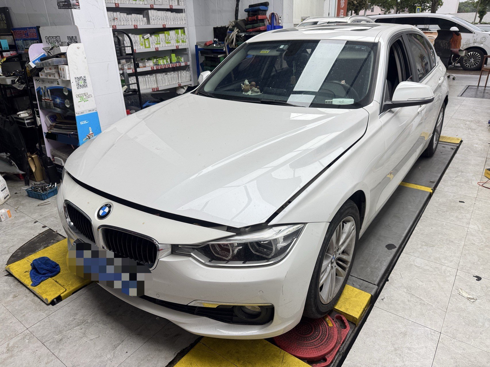 BMW 3 Series 2017 car image 