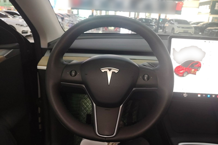 Tesla Model Y 2023 #11 Tesla Model Y 2023 car image #11