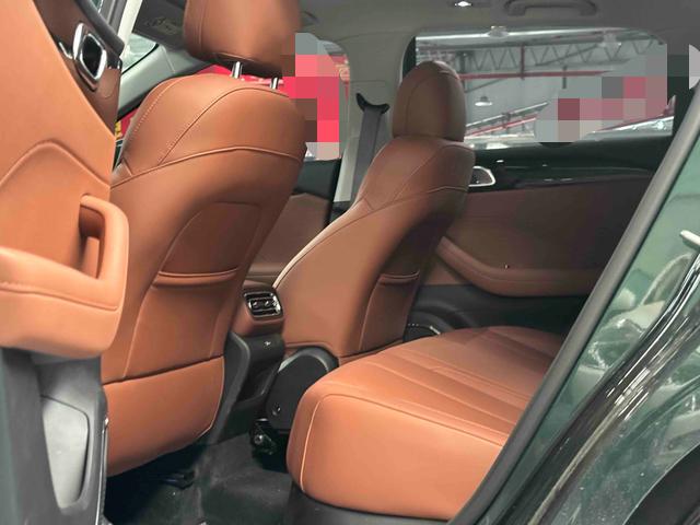 GEELY Emgrand 2025 car image #15