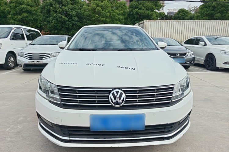 Volkswagen Lavida 2017 car image #3