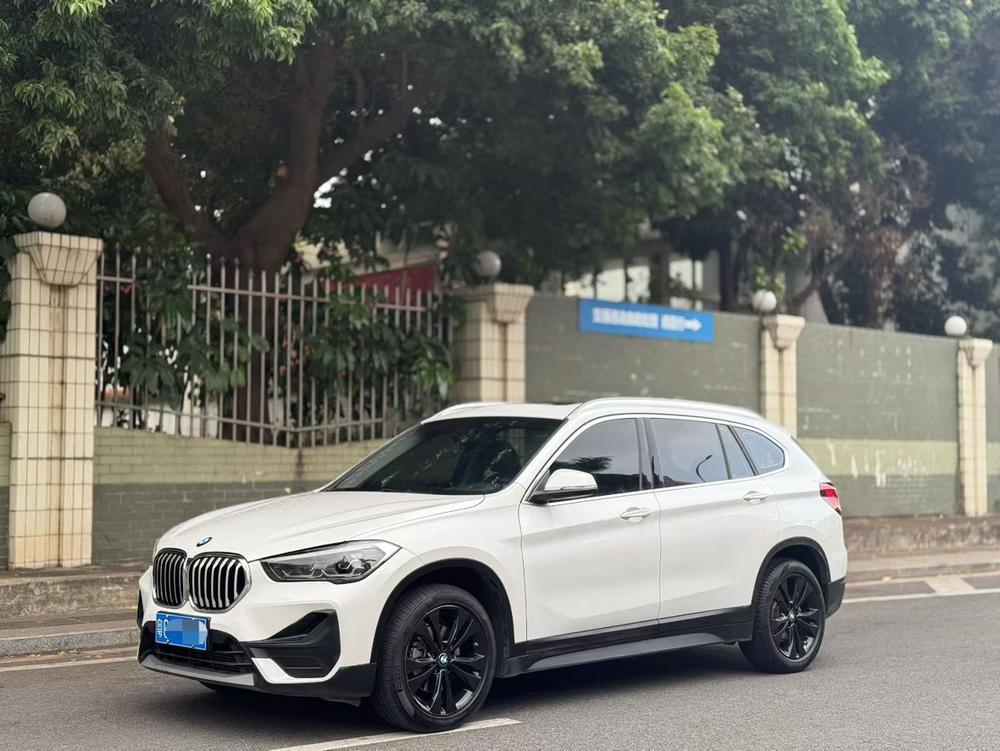 BMW X1 2021 car image 