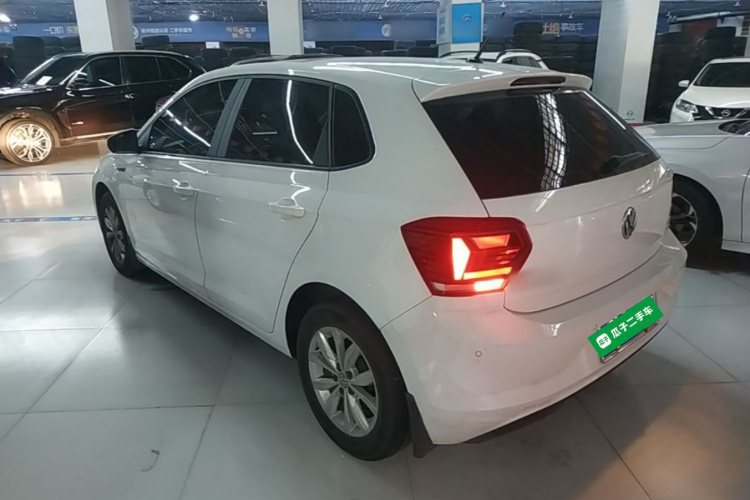 Volkswagen Polo 2021 изображение автомобиля #5