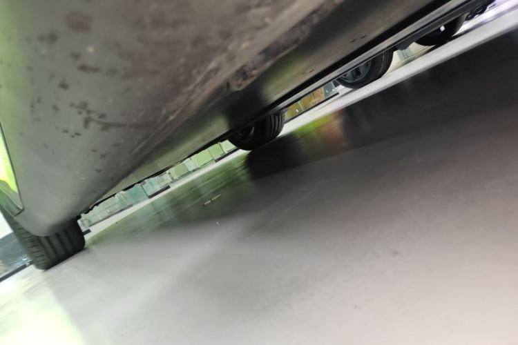 Tesla Model Y 2024 immagine di auto #26