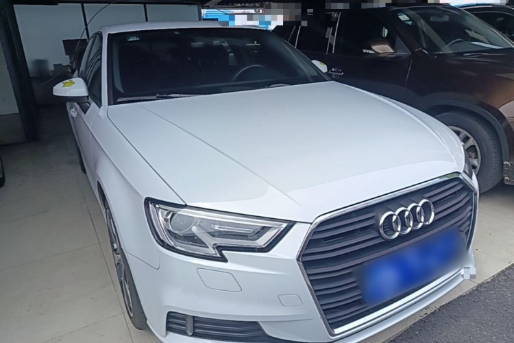 Audi A3 2019 immagine di auto #4