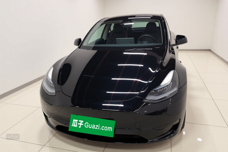 Tesla Model Y 2022 car image #3