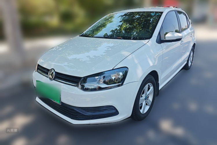 Volkswagen Polo 2015 car image #2