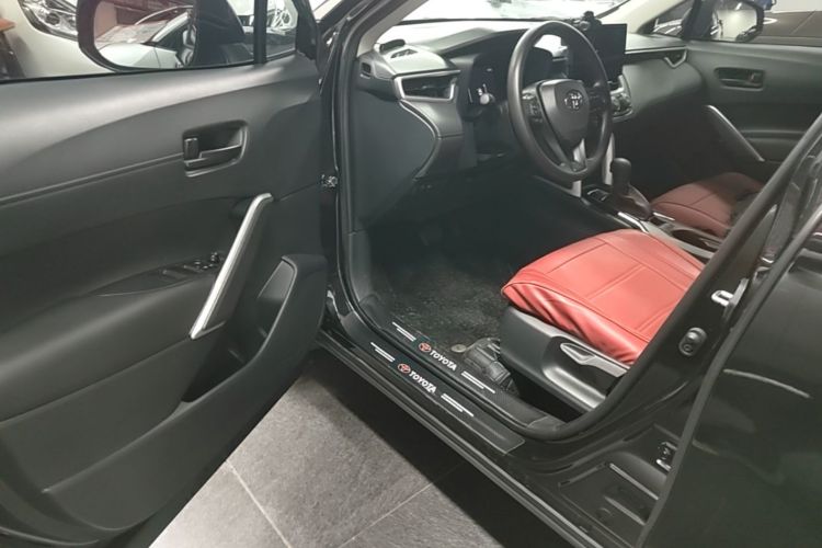 Toyota Corolla Cross 2024 immagine di auto #16