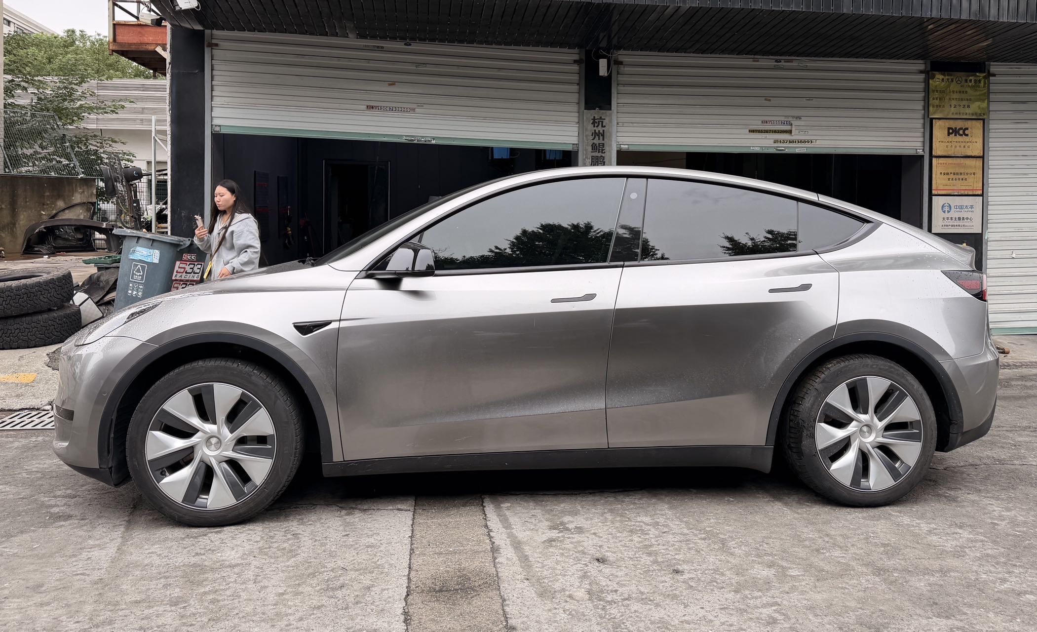 Tesla Model Y 2022 #8 Tesla Model Y 2022 car image #8