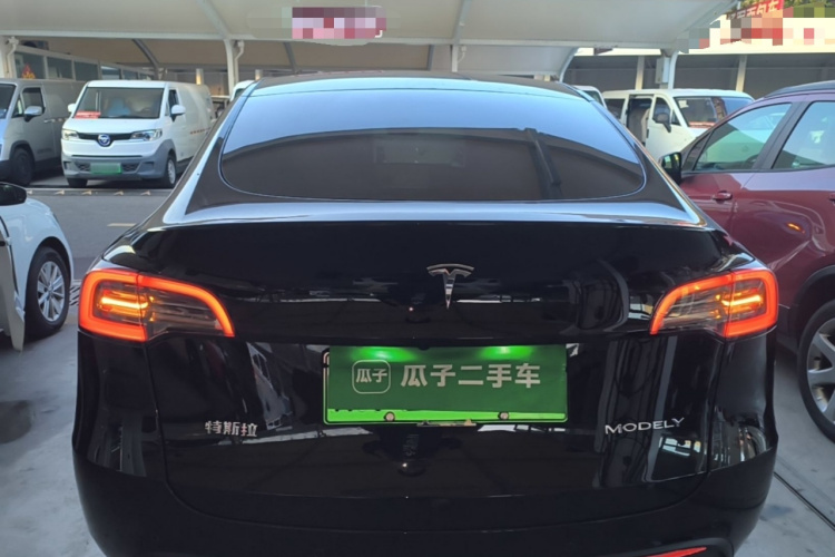 Tesla Model Y 2022 صورة سيارة #6