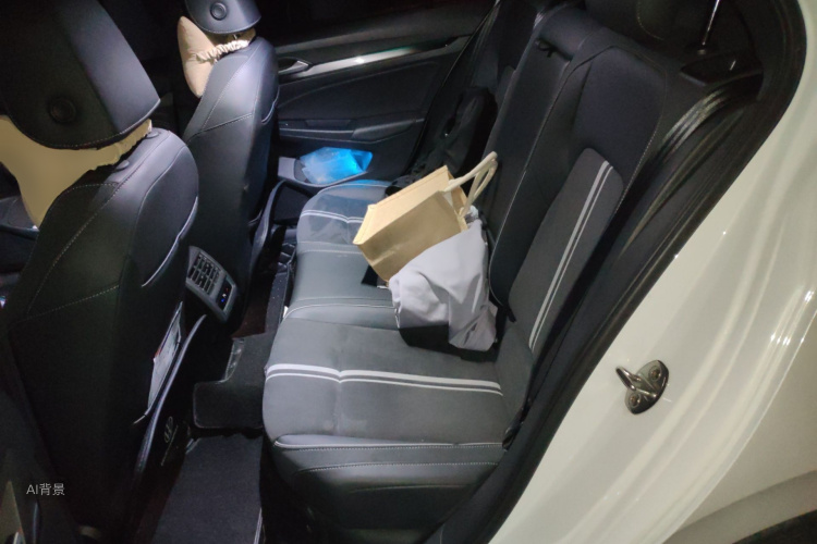 Volkswagen Golf 2022 immagine di auto #19