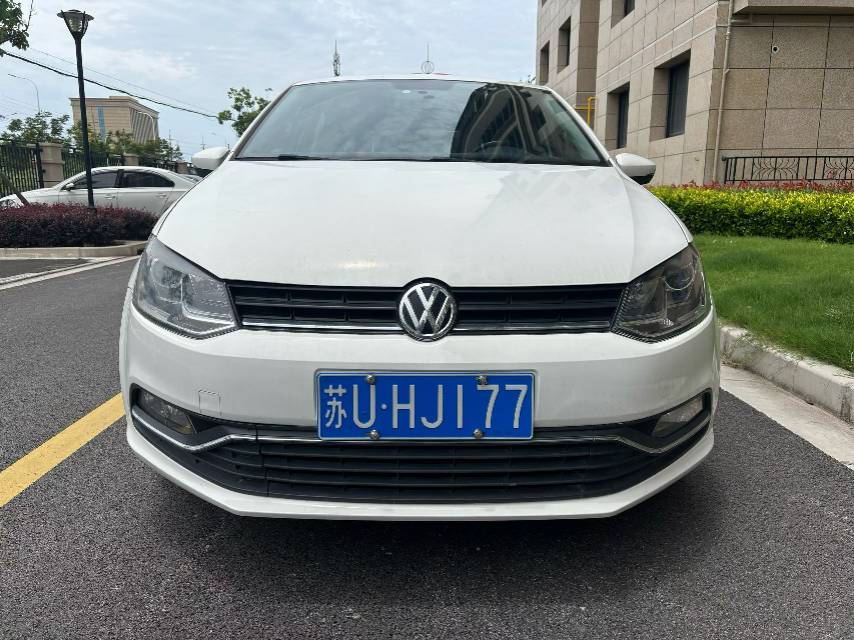 Volkswagen Polo 2017 car image #2